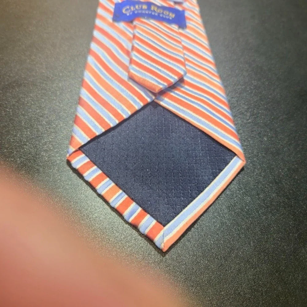 Club Room Diagonal Striped 100% Silk‎ Repp Tie
